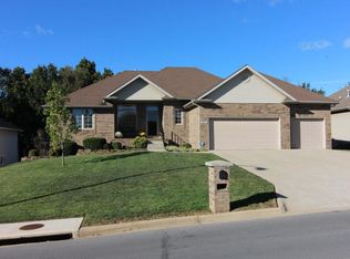 5071 E Hackberry St, Springfield, MO 65809