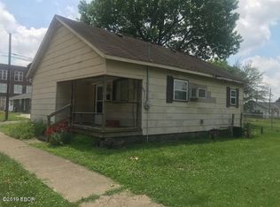 203 N Locust St, West Frankfort, IL 62896