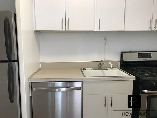 Rented by R New York | media 15