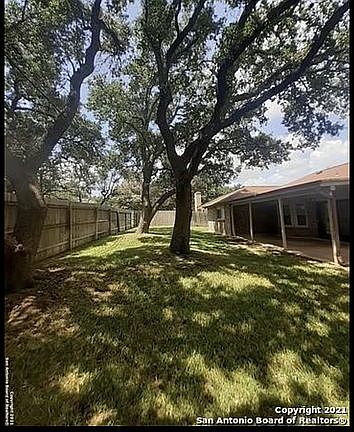 4th image of 7906 Creek Trail St
