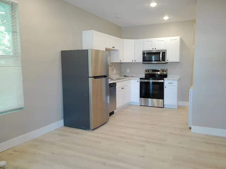 1108 Coats St — Photo 3