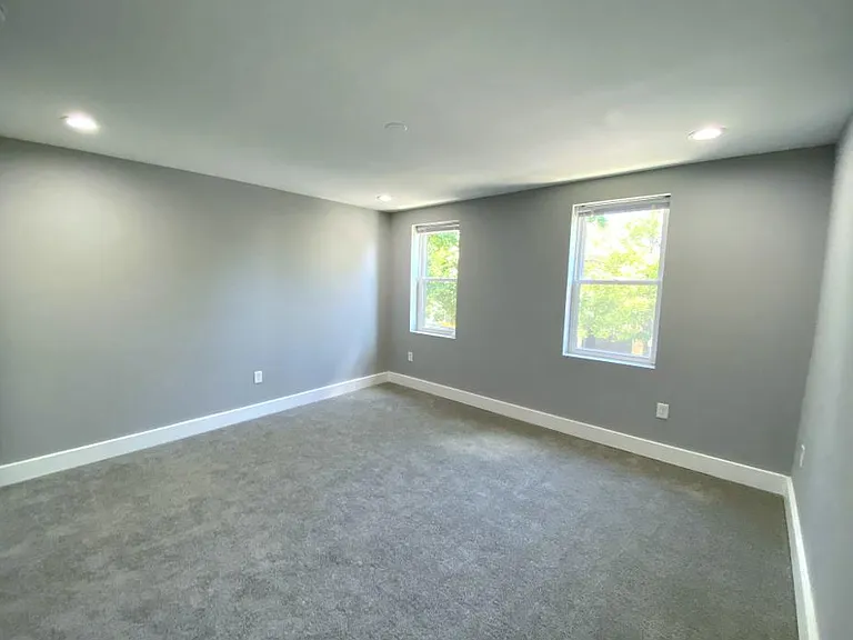 308 S Washington St — Photo 19