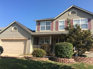 1098 Schumacher Rd, Fenton, MO 63026