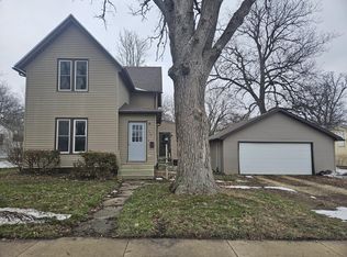 115 5th Ave SW, Oelwein, IA 50662