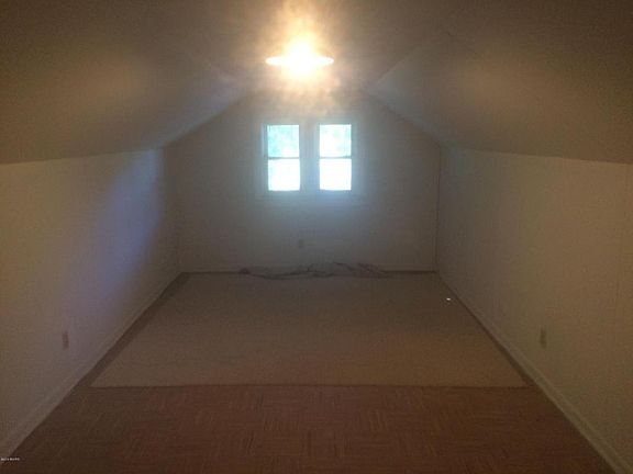 2nd image of 293 E 12th St