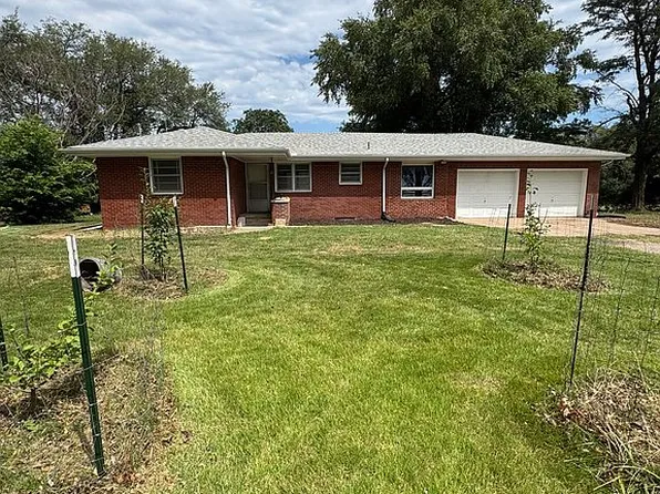 1403 N Meridian Rd, Peck, KS 67120
