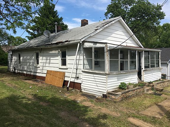 2nd image of 8117 Hicks Ave