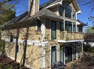 414 S Lakeshore Dr, Fontana, WI
