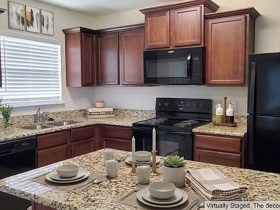 5th image of 1239 Juniper Dr