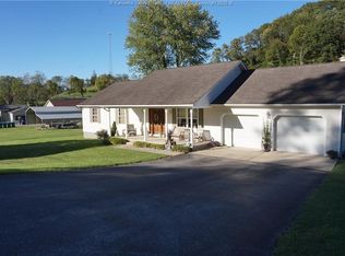 431 Silver St, Poca, WV 25159