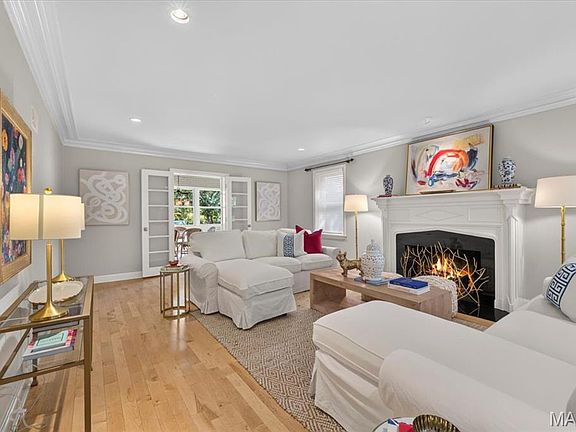4th image of 44 Broadview Dr