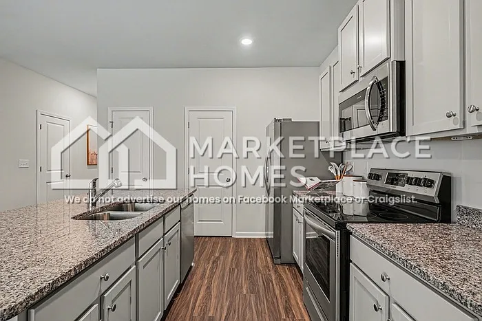 302 Oakwood Dr NW — Photo 9