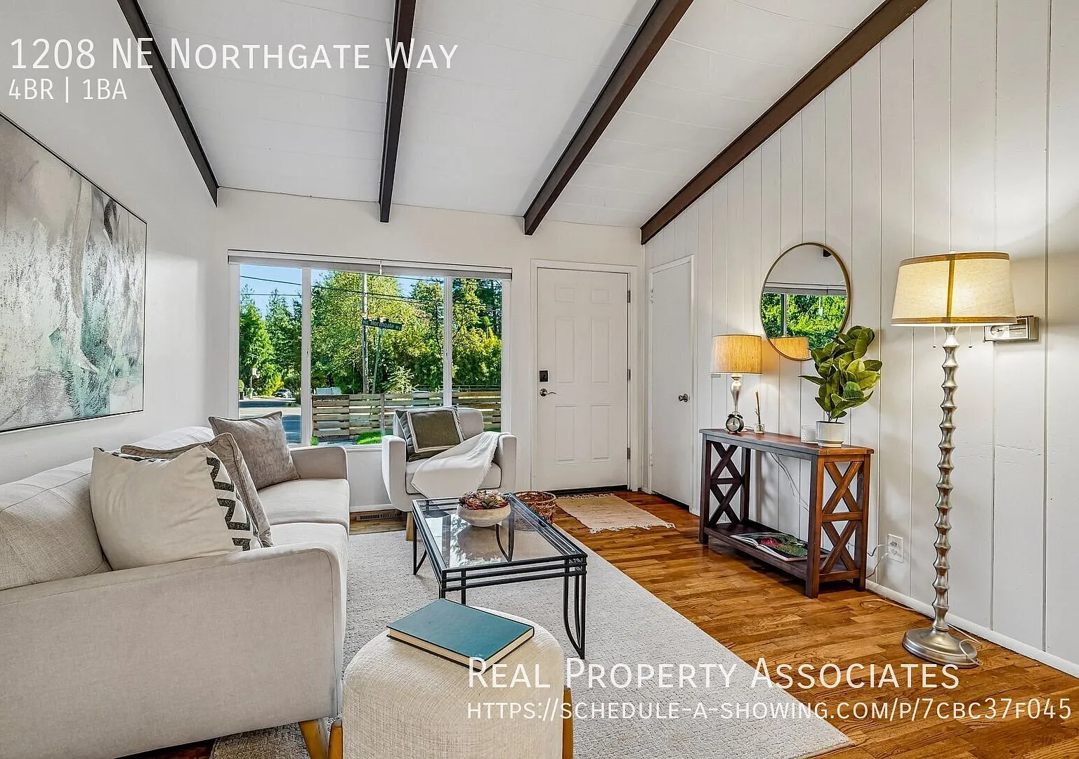 Spacious 4-Bedroom Rambler in Northgate/Pinehurst - Available Now — Photo 3