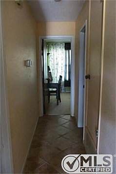 4th image of 1300 Carrizo St