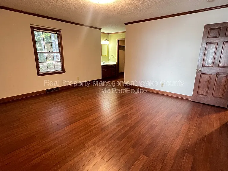 7404 Valley Run Dr — Photo 13