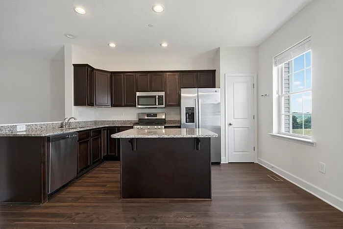 109 Holstein Dr — Photo 9