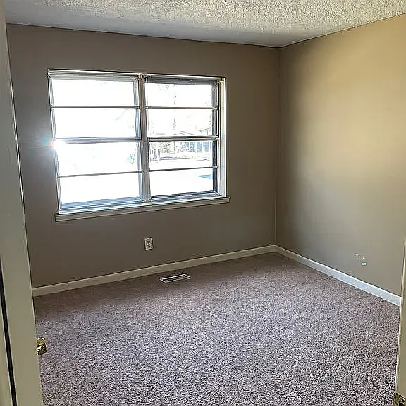 514 Walker Rd SW — Photo 7
