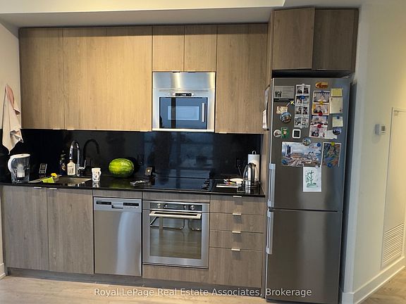 4th image of 5 Mabelle Ave #3433