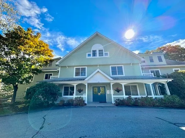 140 Lincoln Rd APT 217, Lincoln, MA 01773