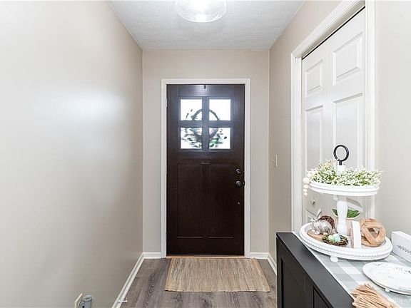 4th image of 3148 Kerry Dr