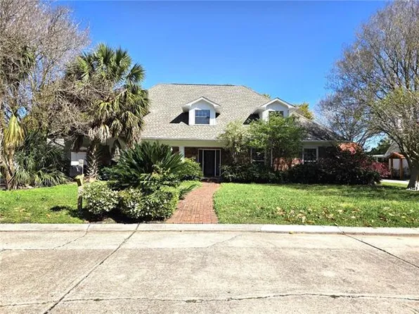 12 Chateau Magdelaine Dr, Kenner, LA 70065