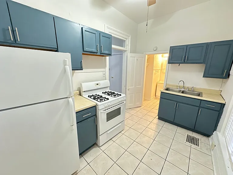 Smith Pl 47 NCR — Photo 8