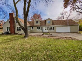 3903 SW Windsor Ct, Topeka, KS 66604
