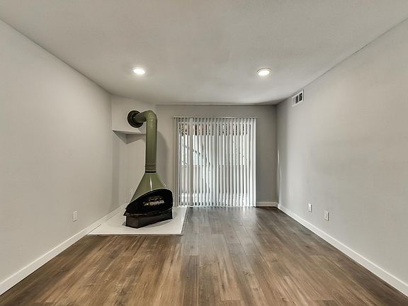 3rd image of 4327 Holland Ave APT 205