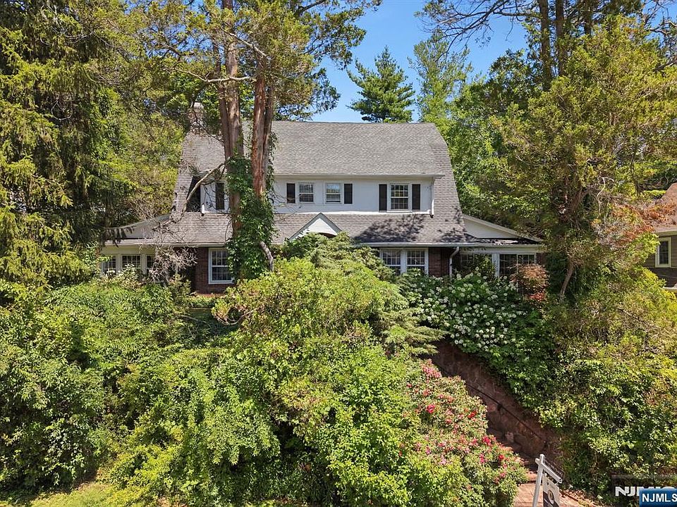 1st image of 157 Sussex Road