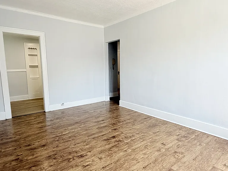 524 Pitt St W #103 — Photo 8
