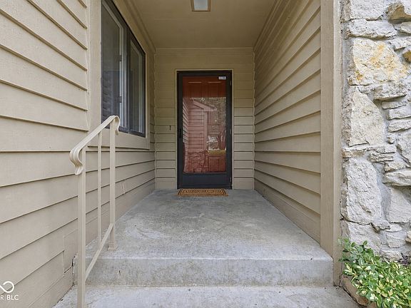 4th image of 332 Sandbrook Dr