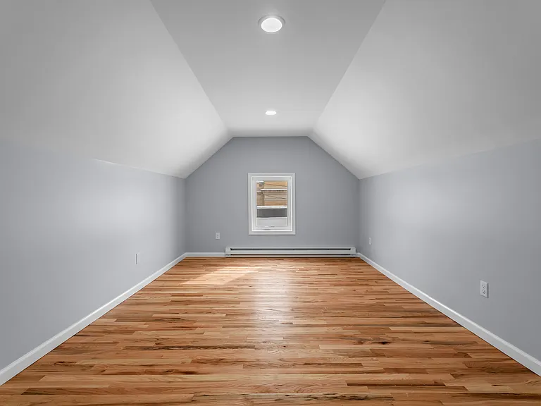 108 Main St #101 — Photo 8