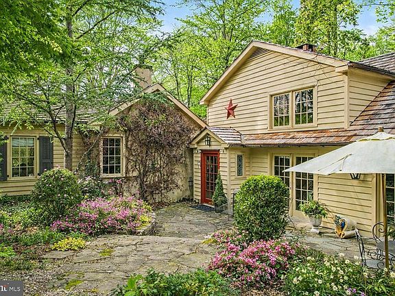 4th image of 6338 Old Carversville Rd