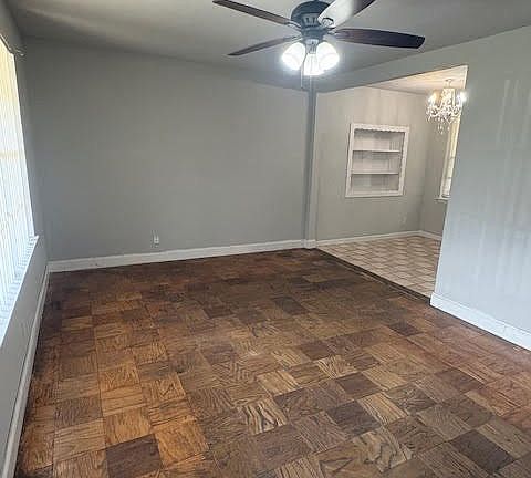 5th image of 2609 Inadale Ave