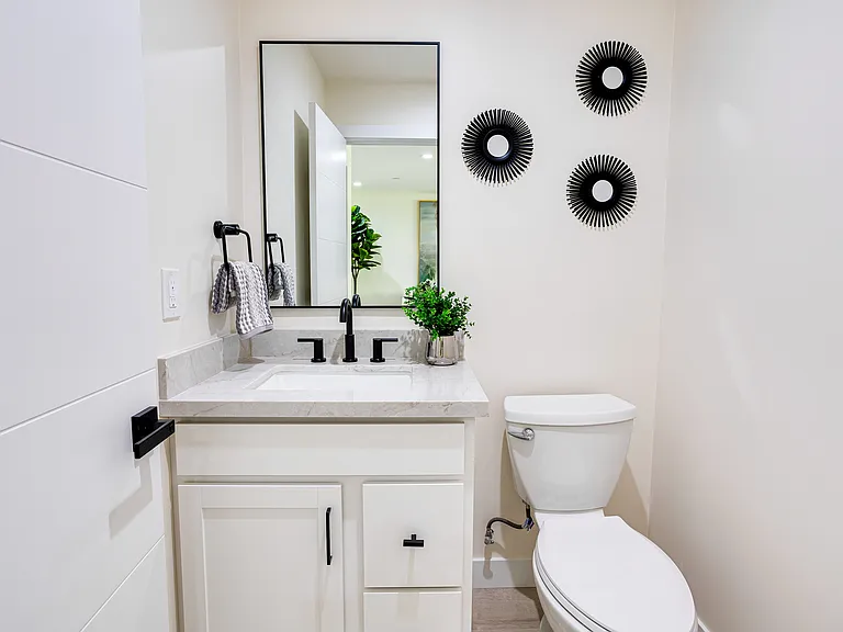 1012 S Mollison Ave — Photo 19
