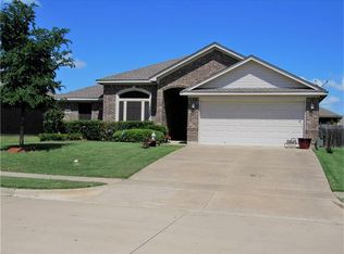 712 Lakeview Dr, Alvarado, TX 76009