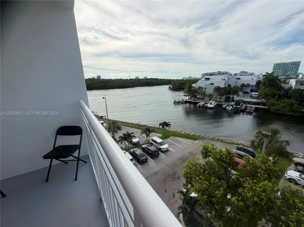 400 Kings Point Dr, Sunny Isles Beach, FL