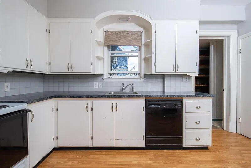 4 bed, 2.0 bath, 1750 sqft, $2,700 — Photo 4