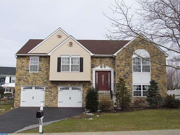 5th image of 6110 Hearthstone Dr