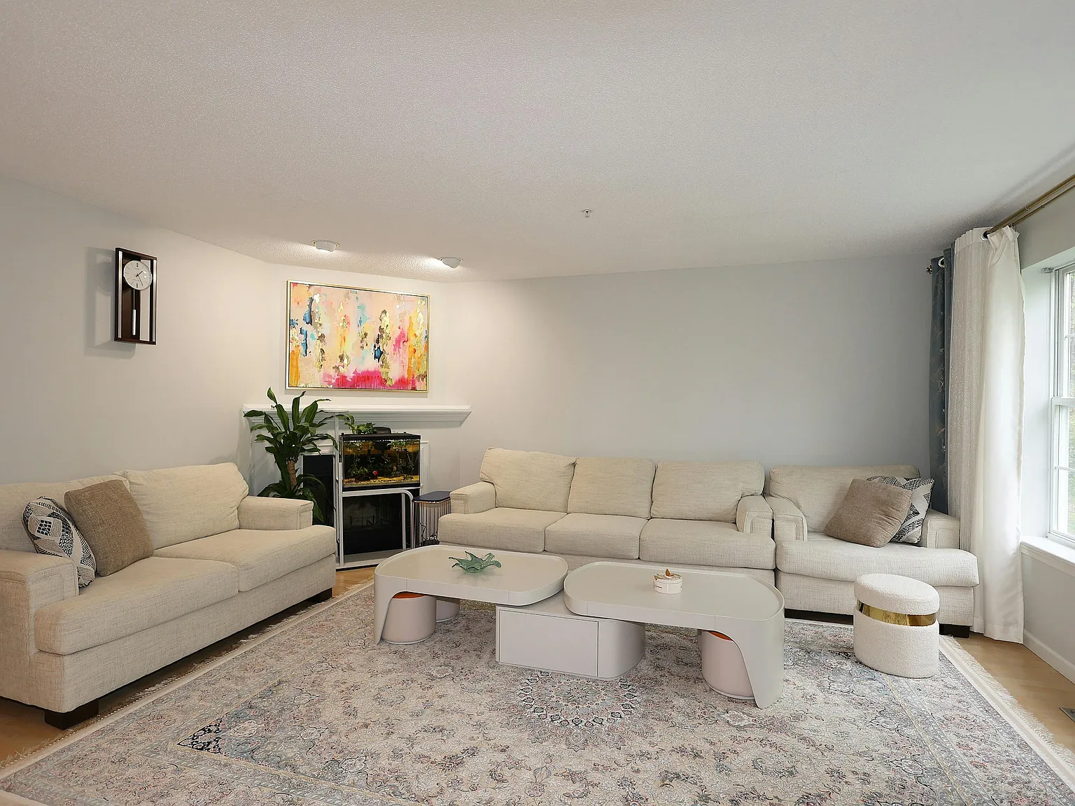 2 bed, 1.5 bath, 1460 sqft, $3,250 — Photo 3