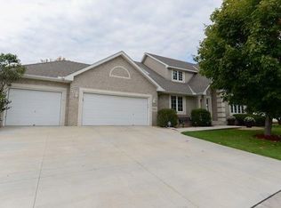 7963 Kimberly Ln N #N, Maple Grove, MN 55311