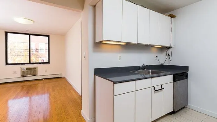 Rented by Nooklyn NYC LLC | media 54