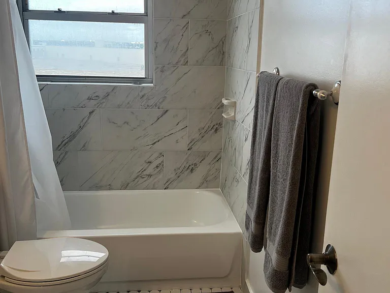 1881 Washington Ave #11 — Photo 23