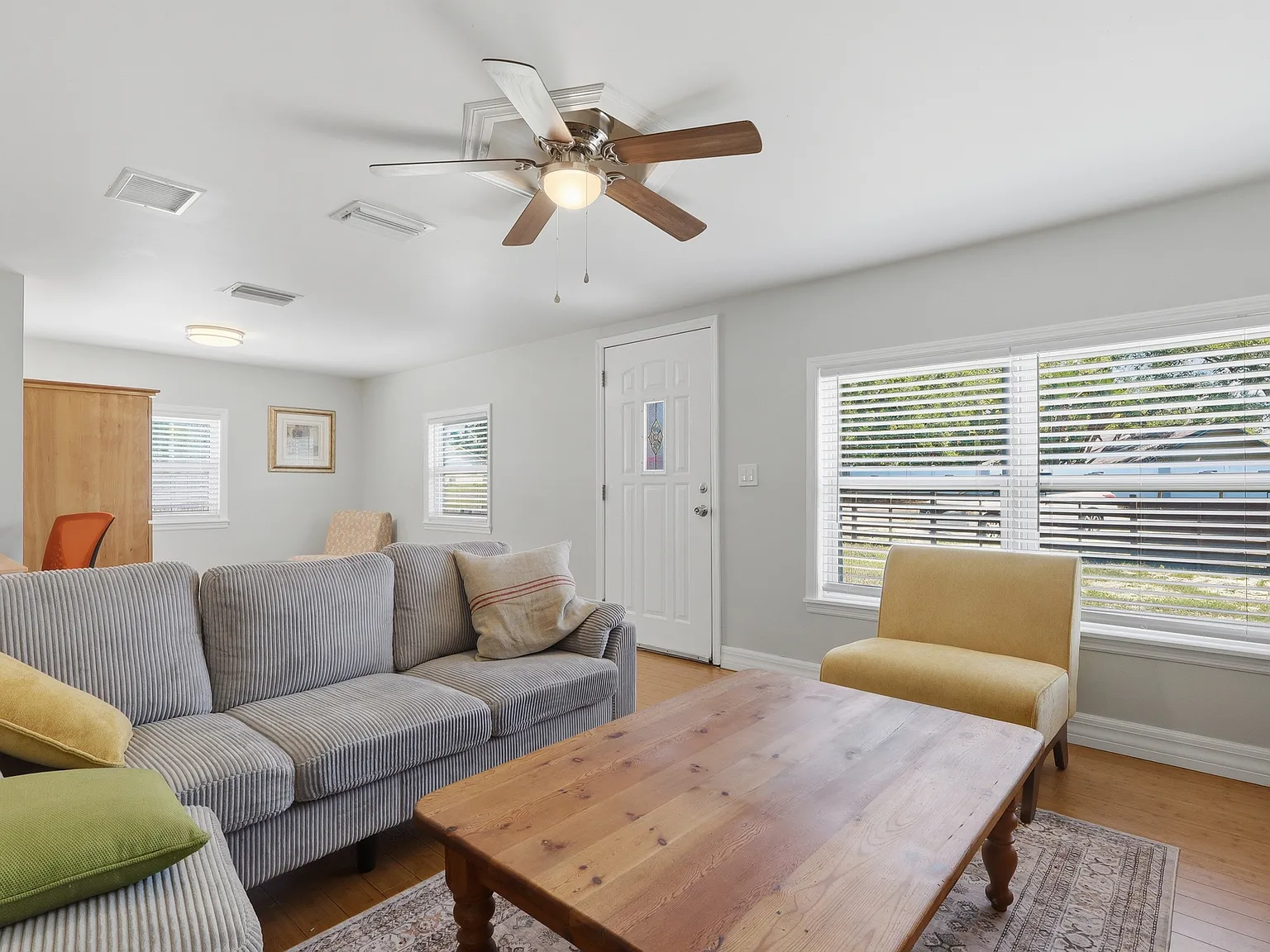 2 bed, 1616 sqft, $2,495 — Photo 2
