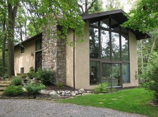 139 Deck Rd, Womelsdorf, PA 19567