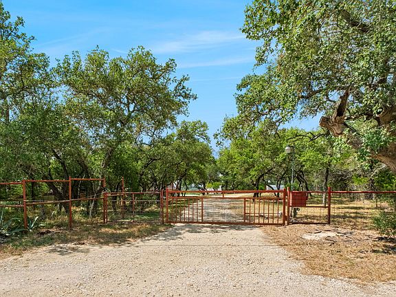 3rd image of 795 County Road 368