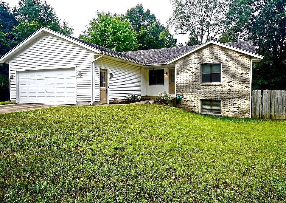 1st image of 2818 Fairway Dr