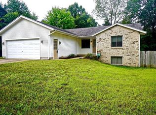 2818 Fairway Dr, Dorr, MI 49323