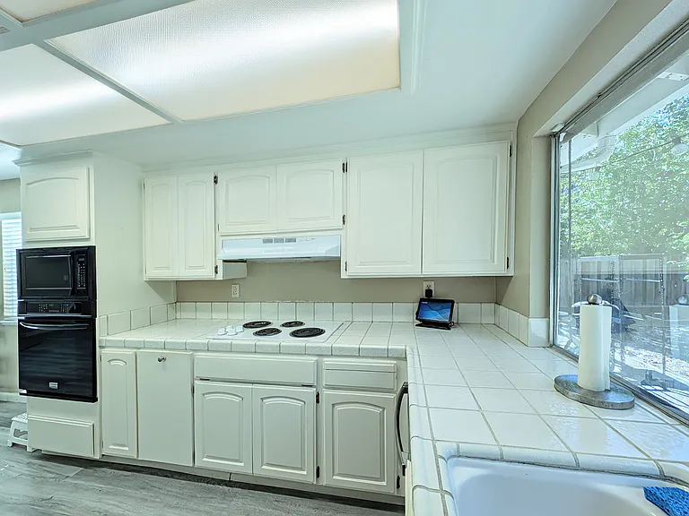 775 Park Hill Rd — Photo 12