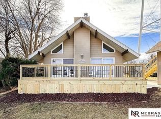 2203 Beaver Lake Blvd, Plattsmouth, NE 68048